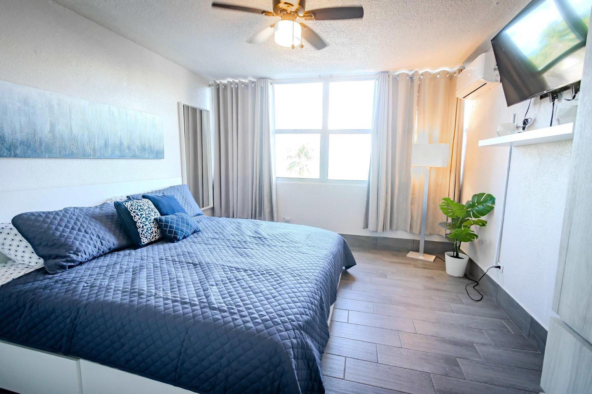 Sunset Paradise Cozy Beachfront Escape - Isla Verde 圣胡安 外观 照片