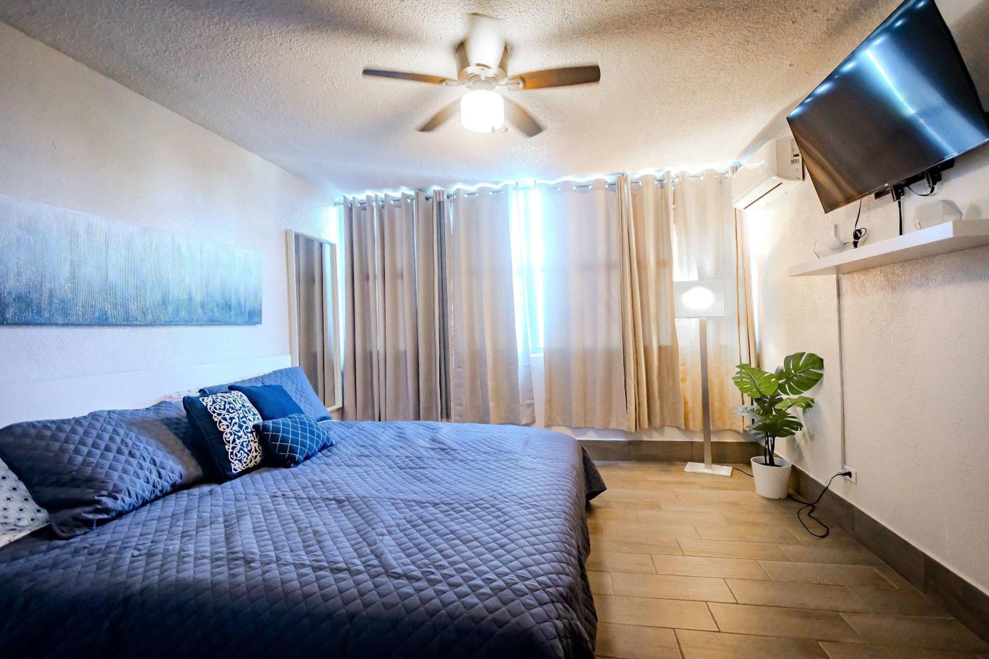 Sunset Paradise Cozy Beachfront Escape - Isla Verde 圣胡安 外观 照片